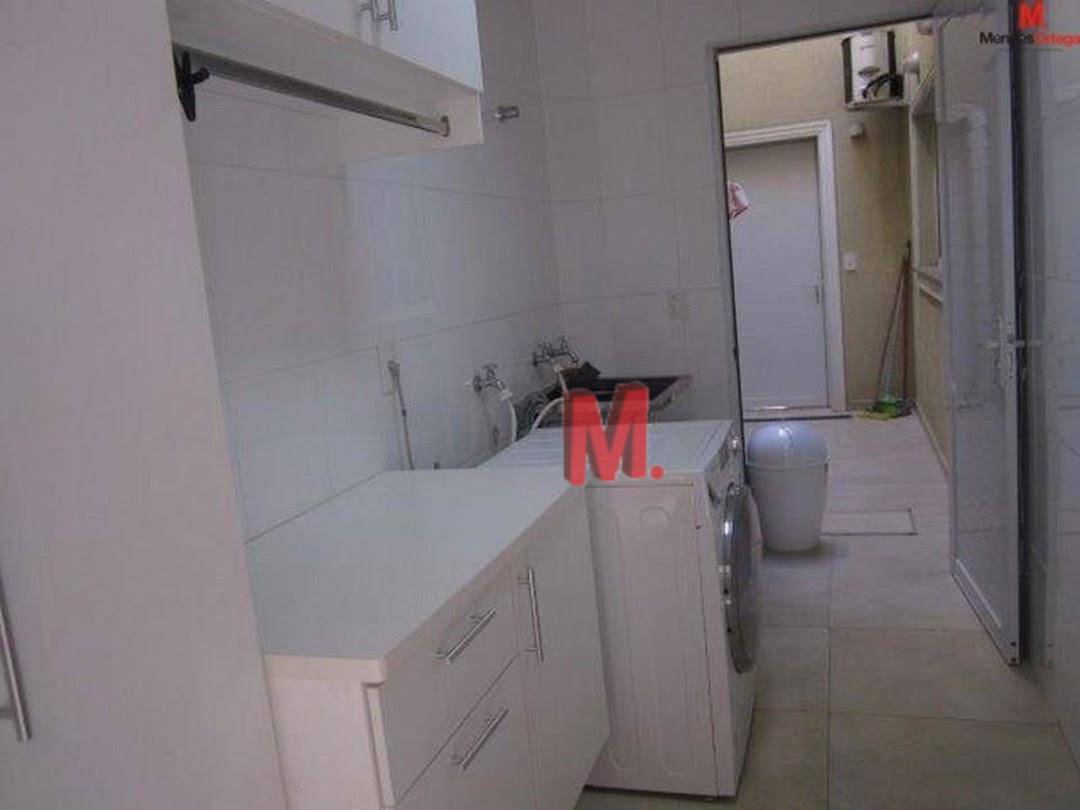 Casa à venda com 3 quartos, 274m² - Foto 23