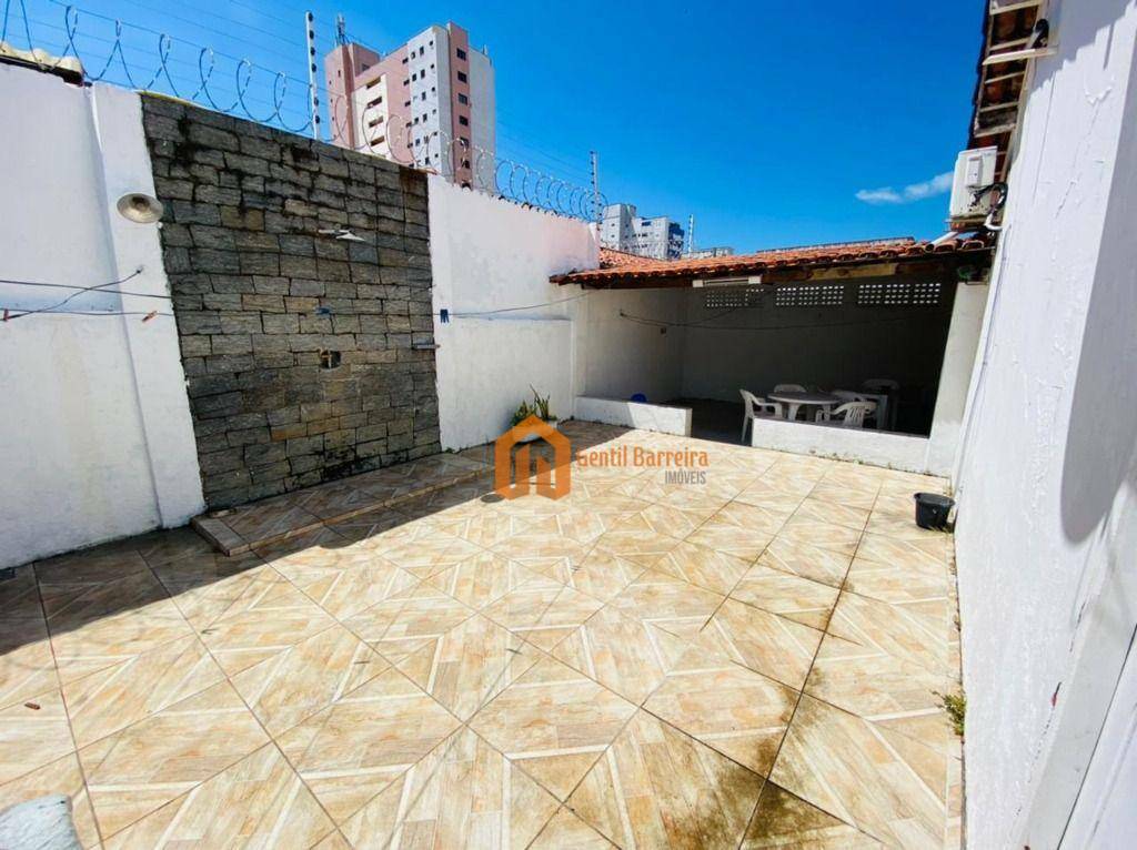 Casa à venda com 3 quartos, 134m² - Foto 8