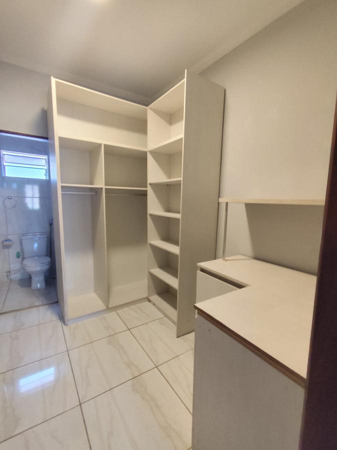 Casa à venda com 3 quartos, 336m² - Foto 17