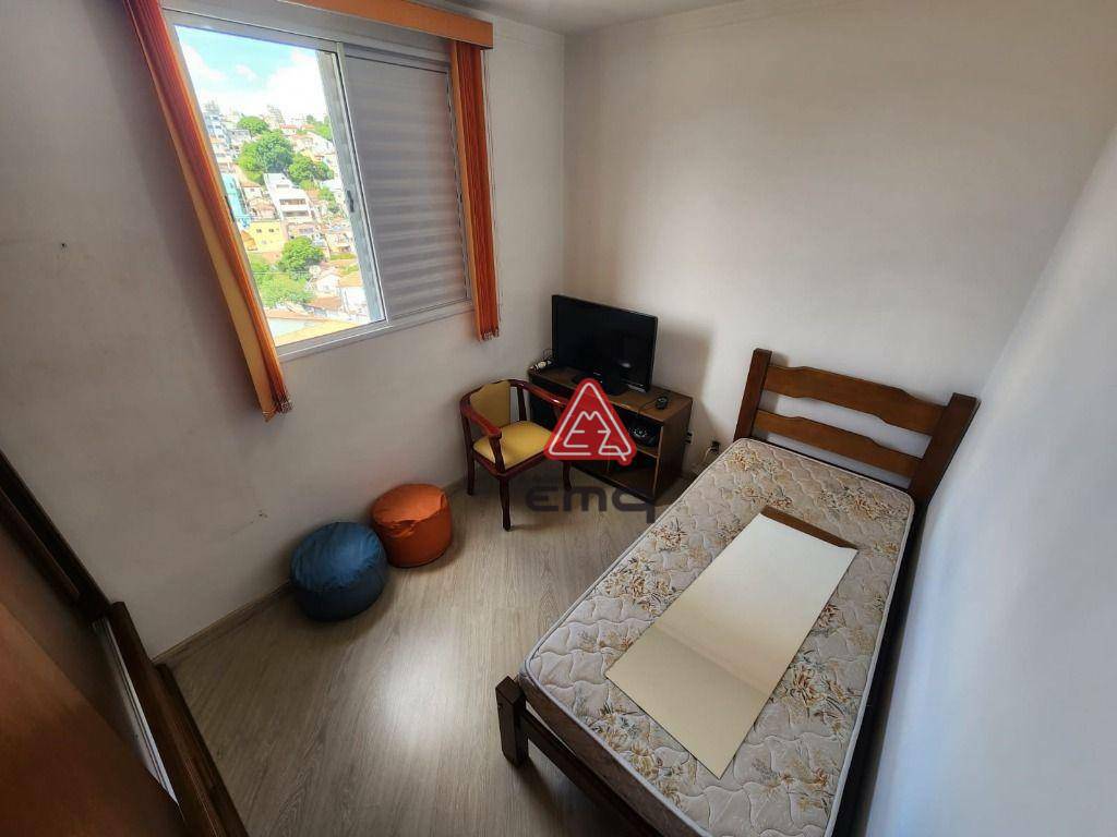 Apartamento à venda com 3 quartos, 60m² - Foto 4