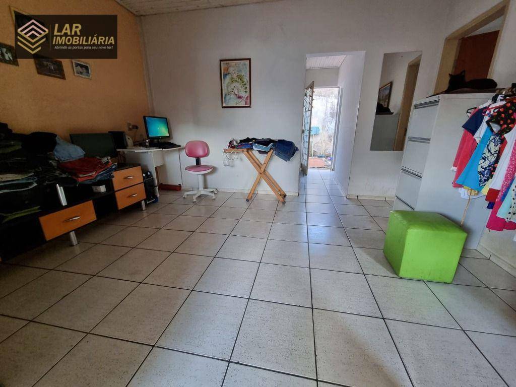 Casa à venda com 2 quartos, 68m² - Foto 5