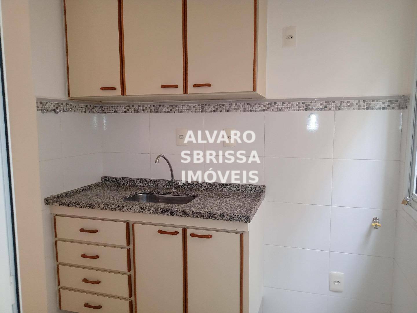 Apartamento à venda com 2 quartos, 68m² - Foto 4