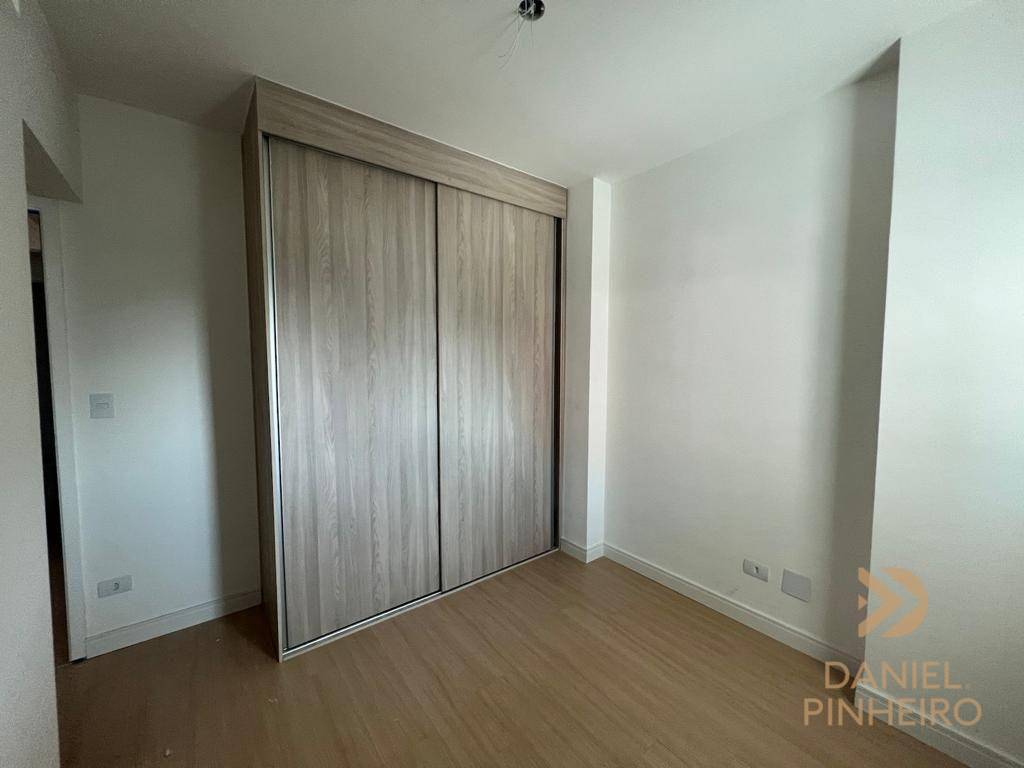 Apartamento à venda com 3 quartos, 117m² - Foto 12