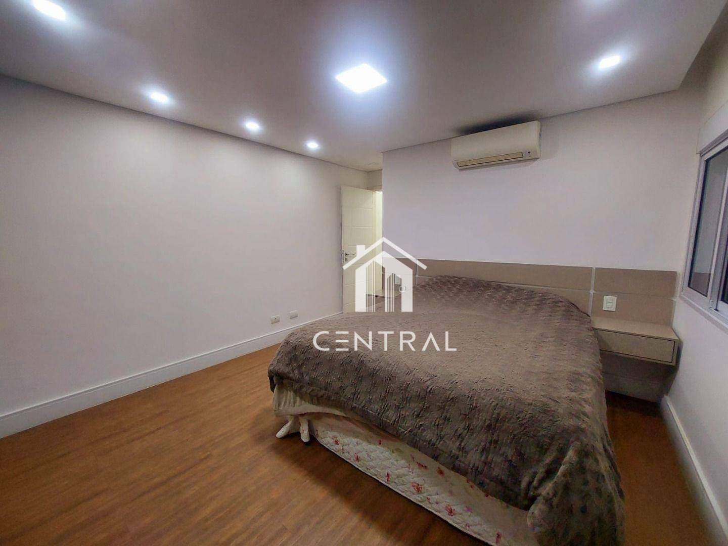 Sobrado à venda com 3 quartos, 240m² - Foto 24