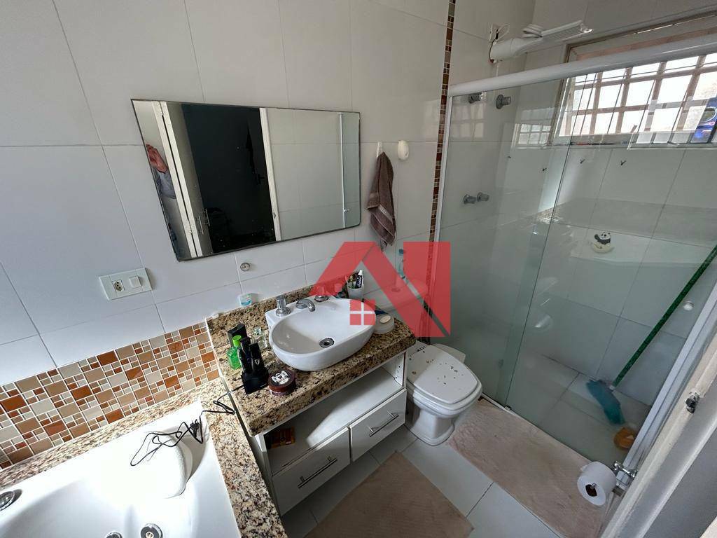 Casa à venda com 3 quartos, 180m² - Foto 15