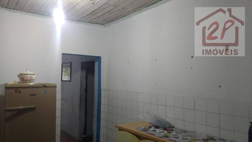 Casa à venda com 4 quartos, 80m² - Foto 2