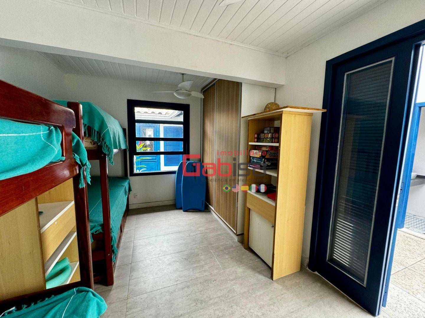 Casa à venda com 4 quartos, 210m² - Foto 15