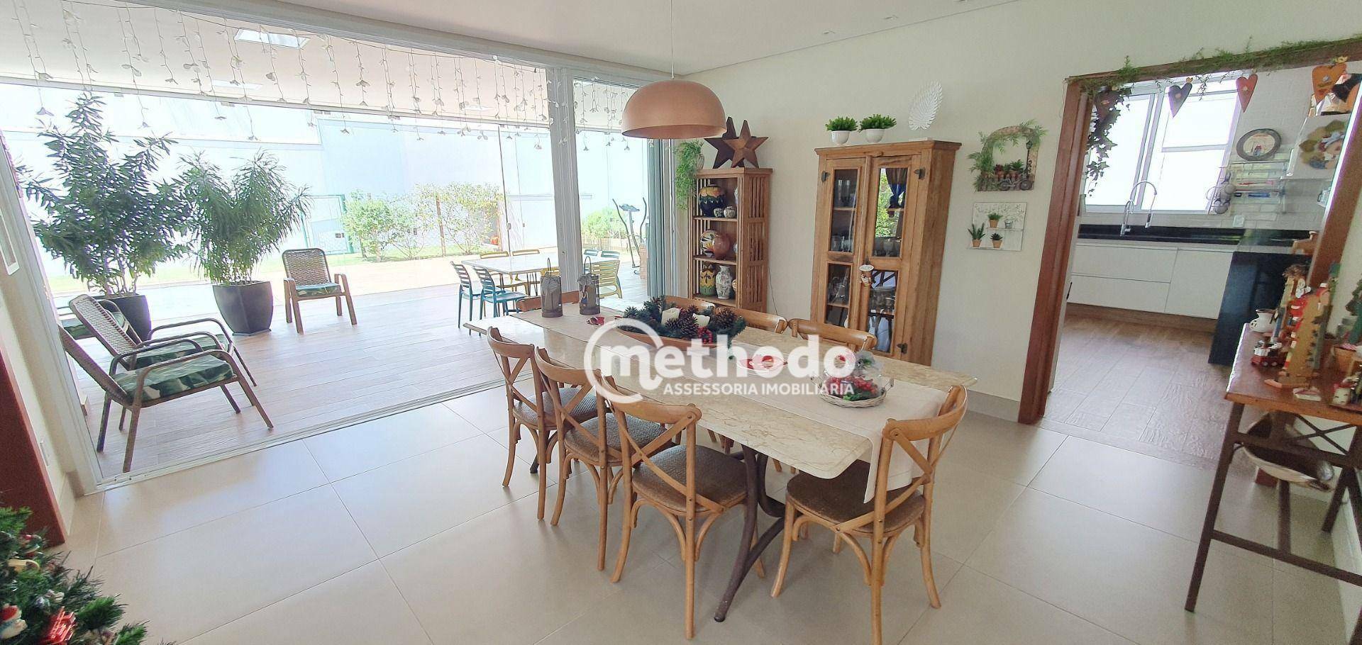 Casa de Condomínio à venda com 3 quartos, 341m² - Foto 2