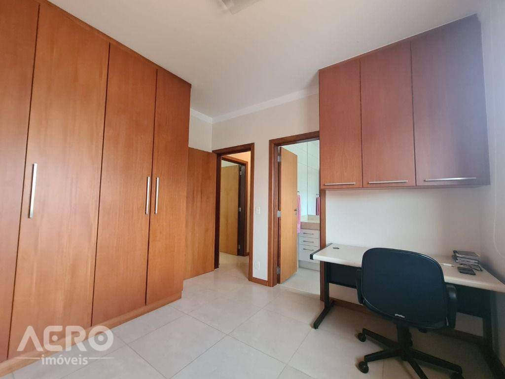 Casa de Condomínio à venda com 3 quartos, 300m² - Foto 31