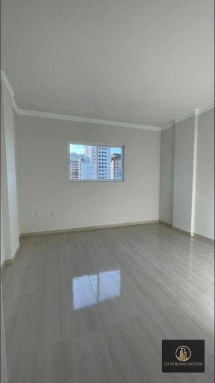 Apartamento à venda com 2 quartos, 67m² - Foto 10