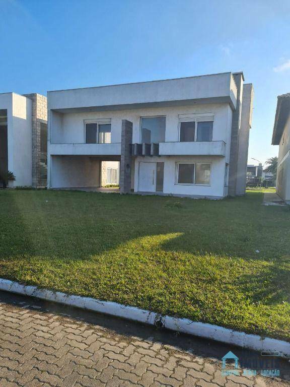 Sobrado à venda com 4 quartos, 360m² - Foto 1