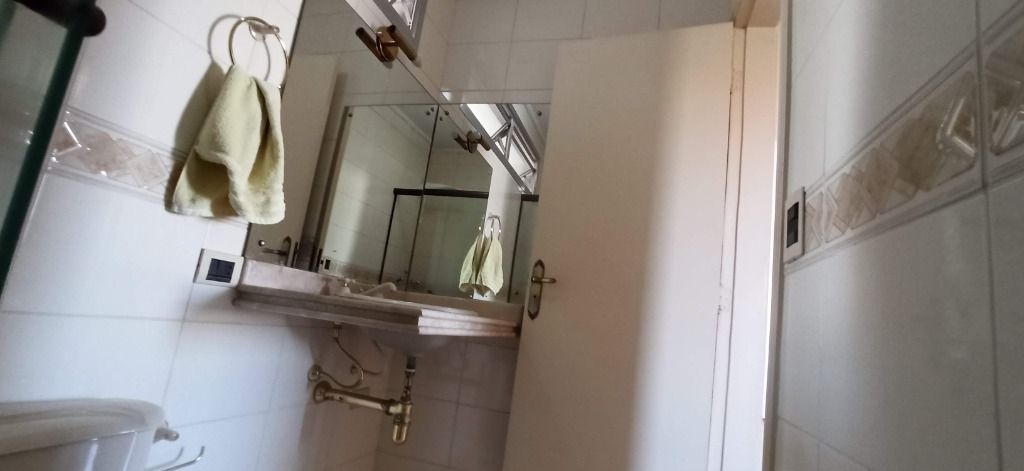 Apartamento para alugar com 3 quartos, 140m² - Foto 26