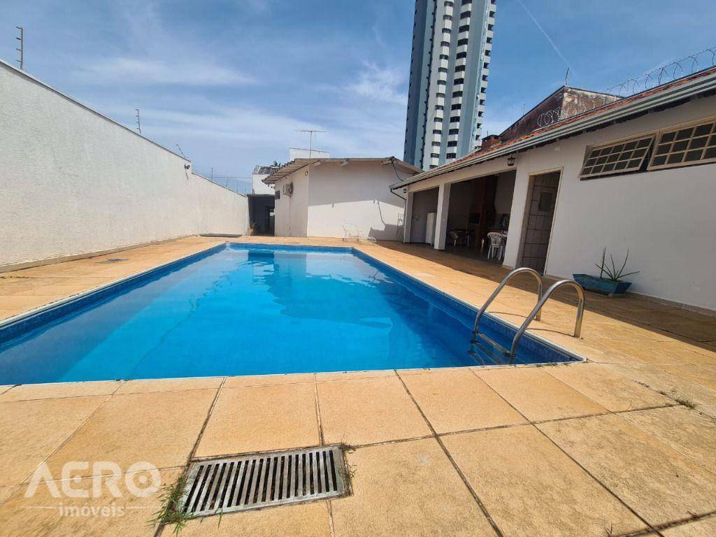 Casa à venda com 3 quartos, 347m² - Foto 14