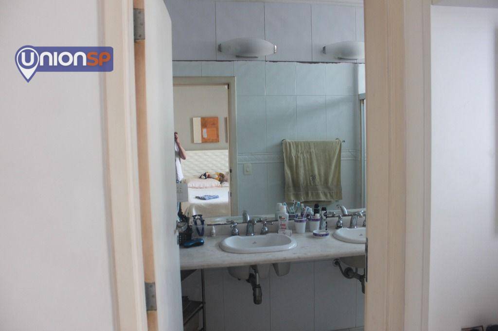 Apartamento à venda com 3 quartos, 198m² - Foto 31