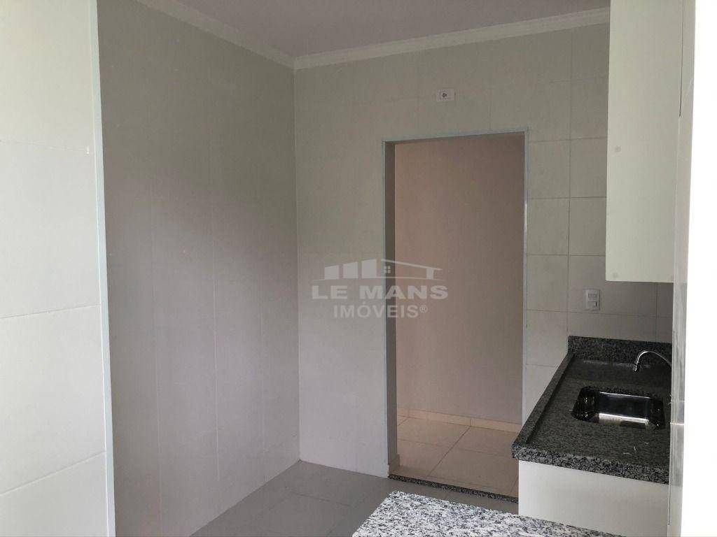 Apartamento à venda com 3 quartos, 70m² - Foto 7