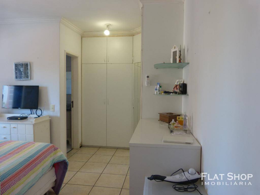 Apartamento à venda com 3 quartos, 135m² - Foto 25