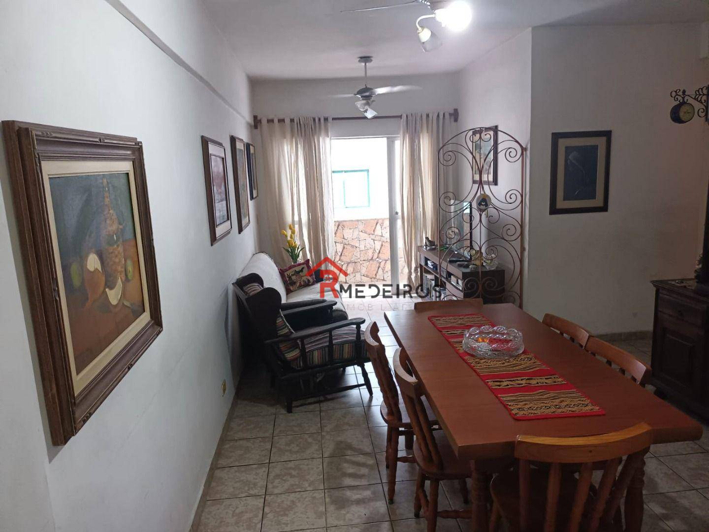 Apartamento à venda com 2 quartos, 70m² - Foto 2