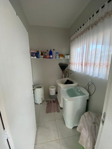 Casa à venda com 5 quartos, 240m² - Foto 3