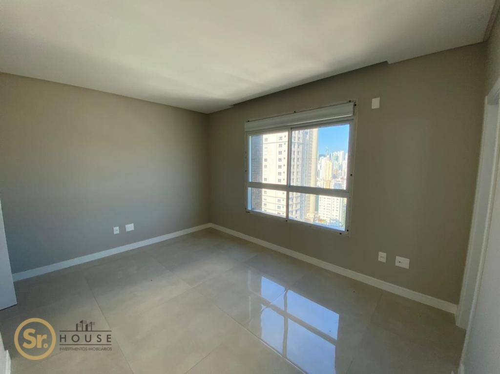 Apartamento à venda com 3 quartos, 135m² - Foto 15