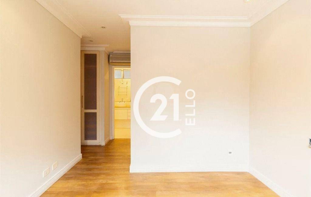 Apartamento à venda com 4 quartos, 200m² - Foto 17