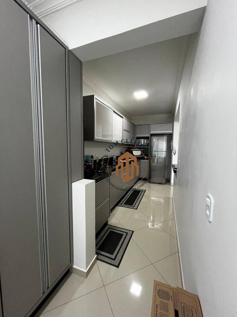 Apartamento à venda com 3 quartos, 111m² - Foto 6