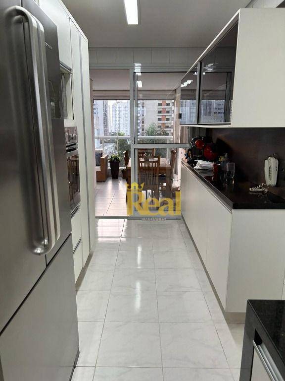 Apartamento à venda com 3 quartos, 142m² - Foto 13