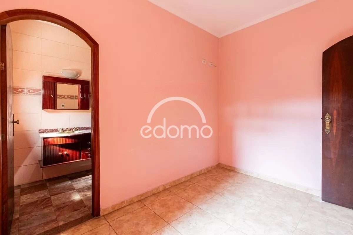 Casa para alugar com 4 quartos, 145m² - Foto 9