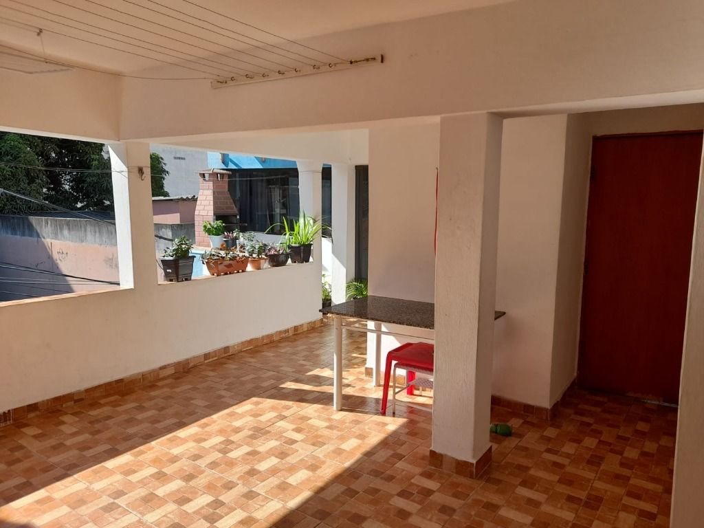 Sobrado à venda com 3 quartos, 205m² - Foto 14