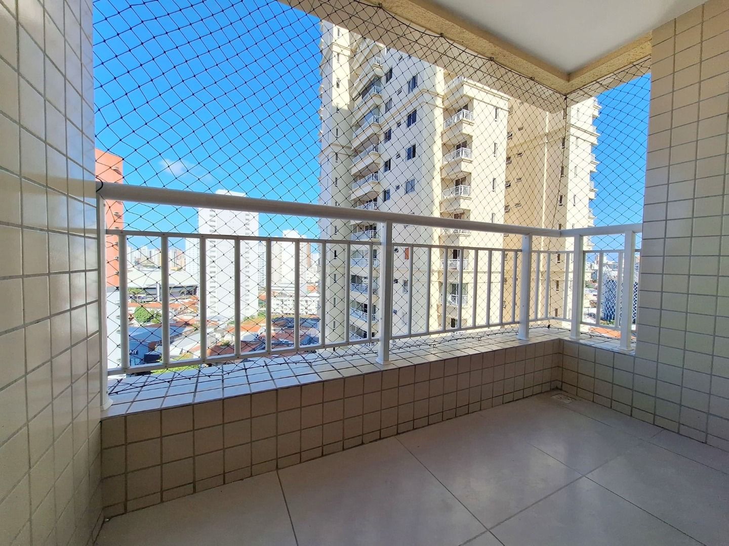 Apartamento para alugar com 3 quartos, 95m² - Foto 12