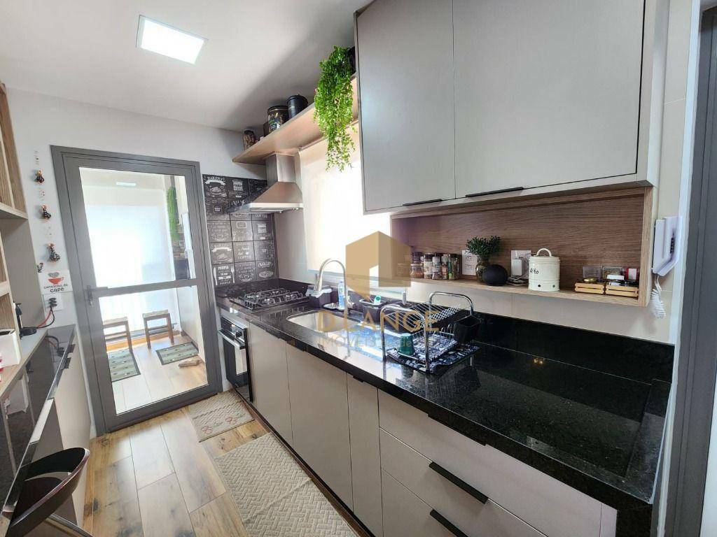 Apartamento à venda com 3 quartos, 107m² - Foto 8