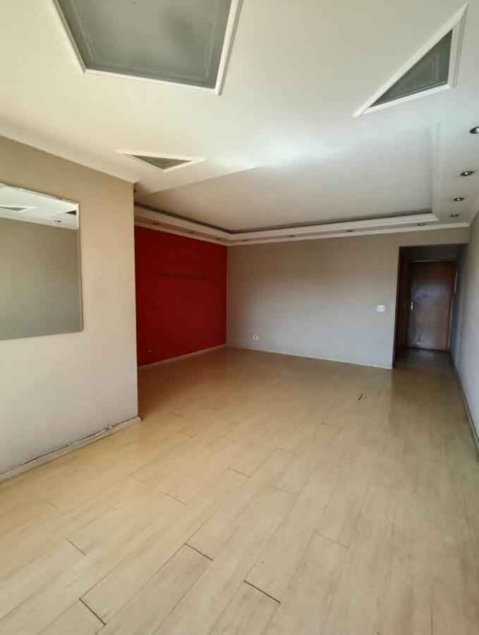 Apartamento à venda com 3 quartos, 94m² - Foto 4