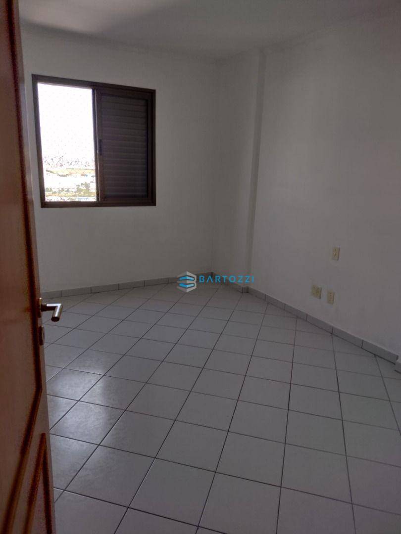 Apartamento à venda com 4 quartos, 135m² - Foto 20