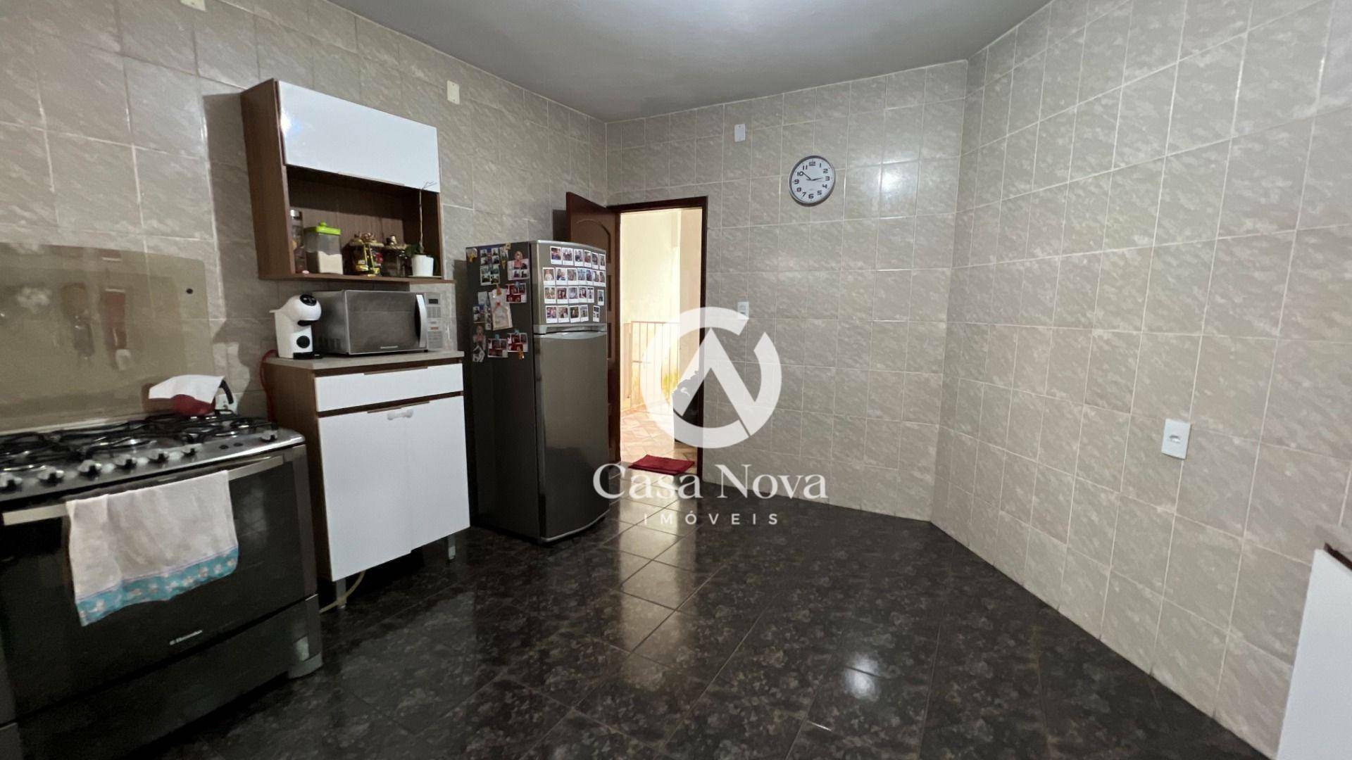 Casa à venda com 3 quartos, 410m² - Foto 16