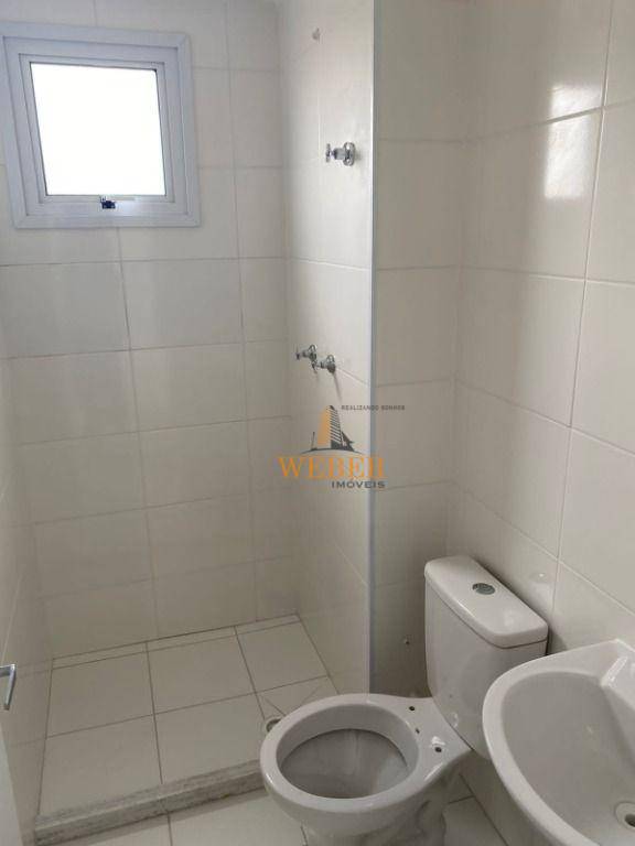 Apartamento à venda com 2 quartos, 42m² - Foto 17