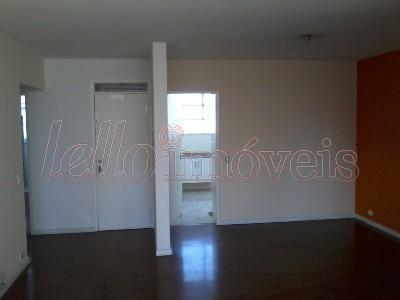 Apartamento para alugar com 3 quartos, 180m² - Foto 2