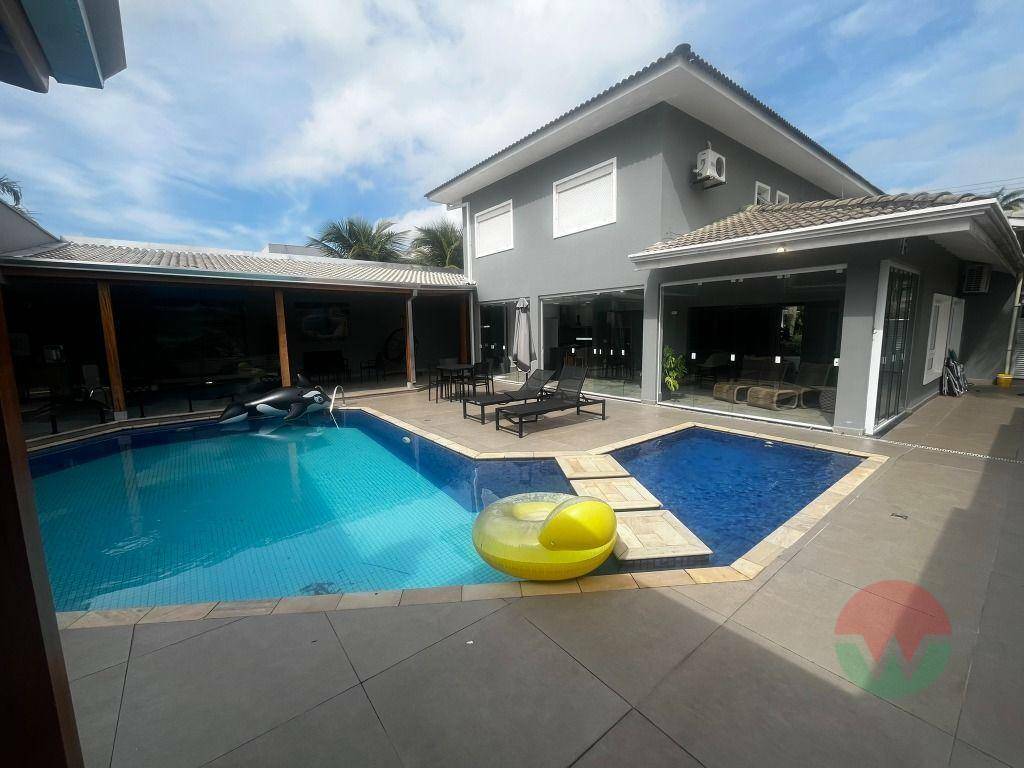 Casa de Condomínio à venda com 5 quartos, 410m² - Foto 1