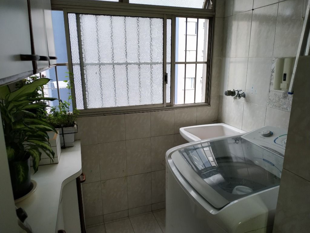 Apartamento à venda com 2 quartos, 60m² - Foto 11