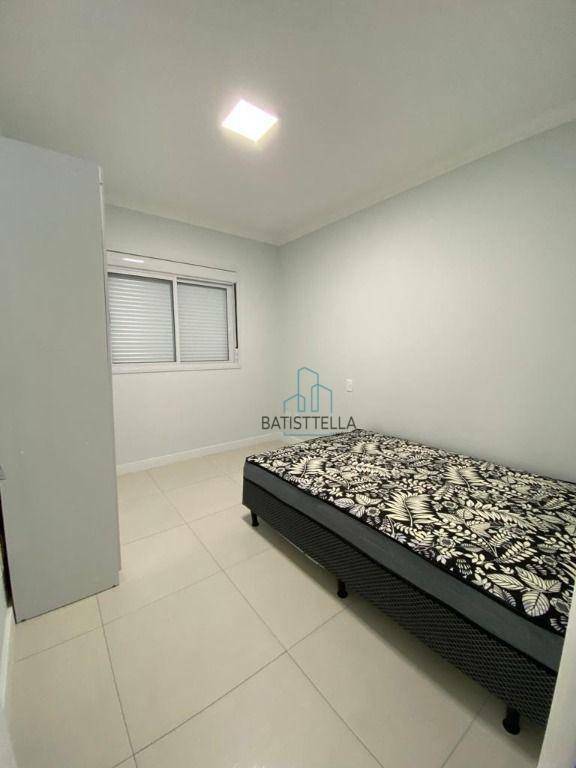 Apartamento à venda com 2 quartos, 72m² - Foto 6