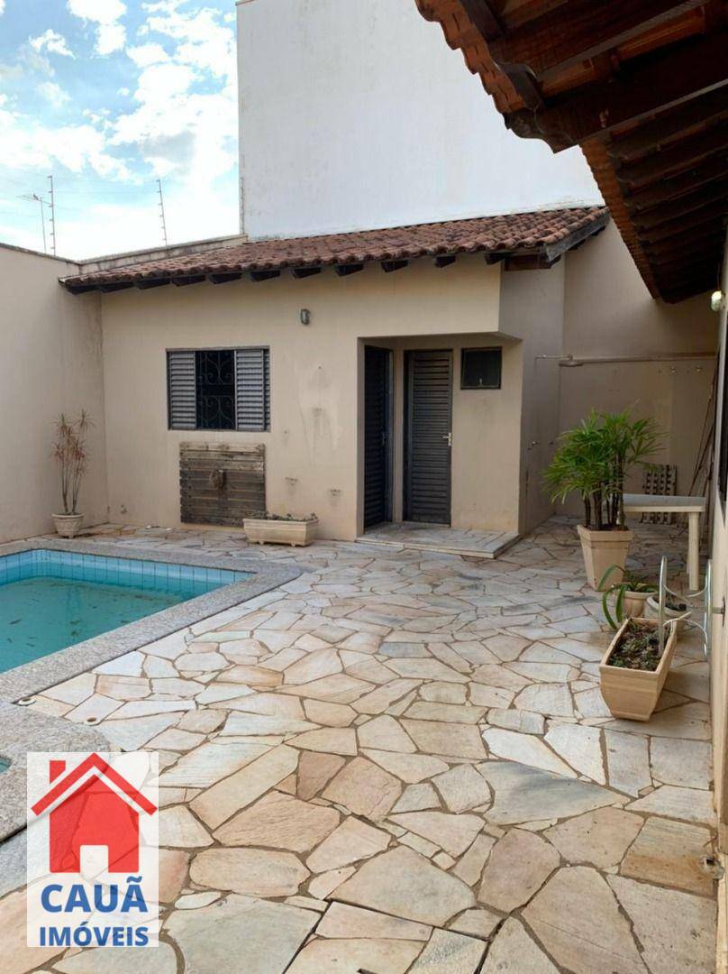 Casa à venda e aluguel com 3 quartos, 240m² - Foto 10