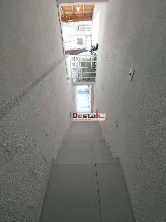 Sobrado à venda com 2 quartos, 175m² - Foto 24