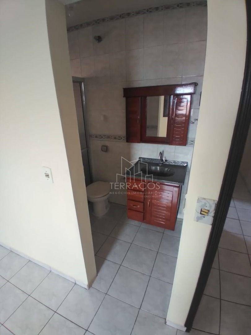 Casa à venda com 4 quartos, 180m² - Foto 3