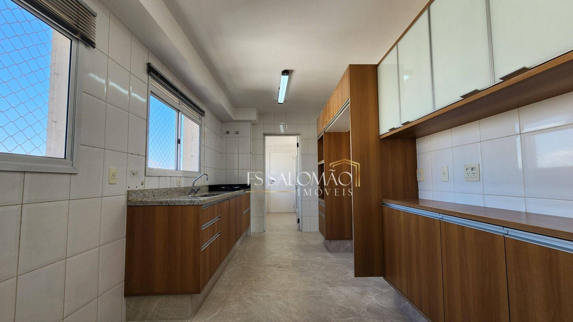 Apartamento à venda com 3 quartos, 176m² - Foto 5