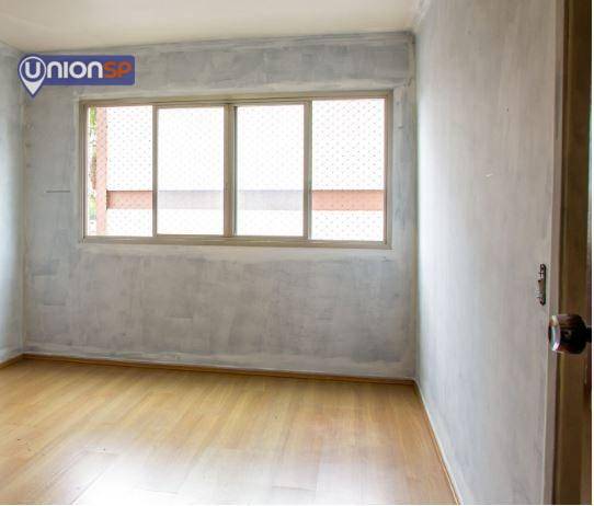 Apartamento à venda com 2 quartos, 70m² - Foto 1