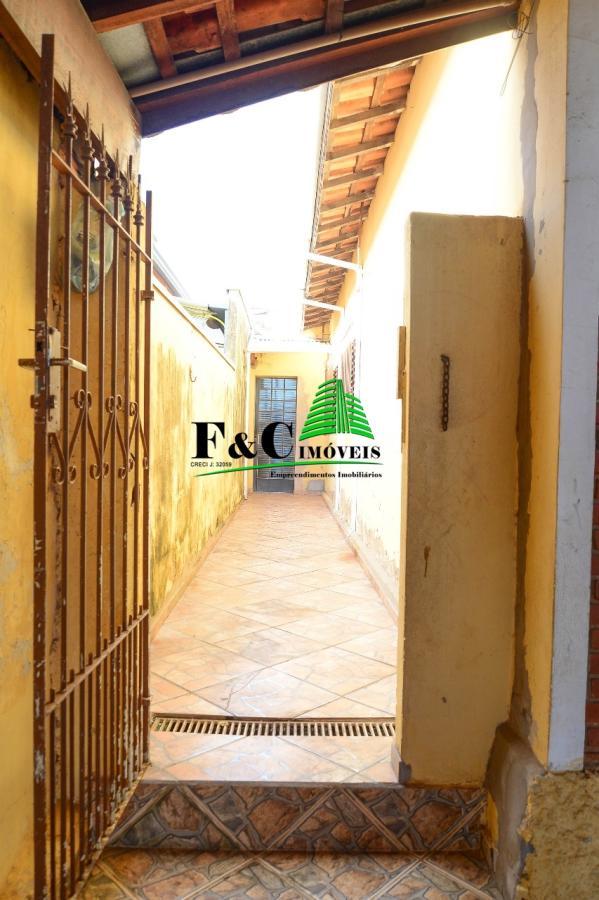 Casa à venda com 4 quartos, 250m² - Foto 27