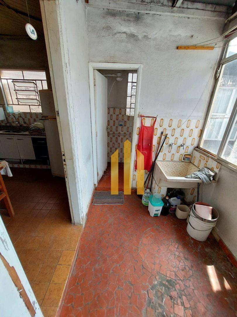 Casa à venda com 2 quartos, 500m² - Foto 2