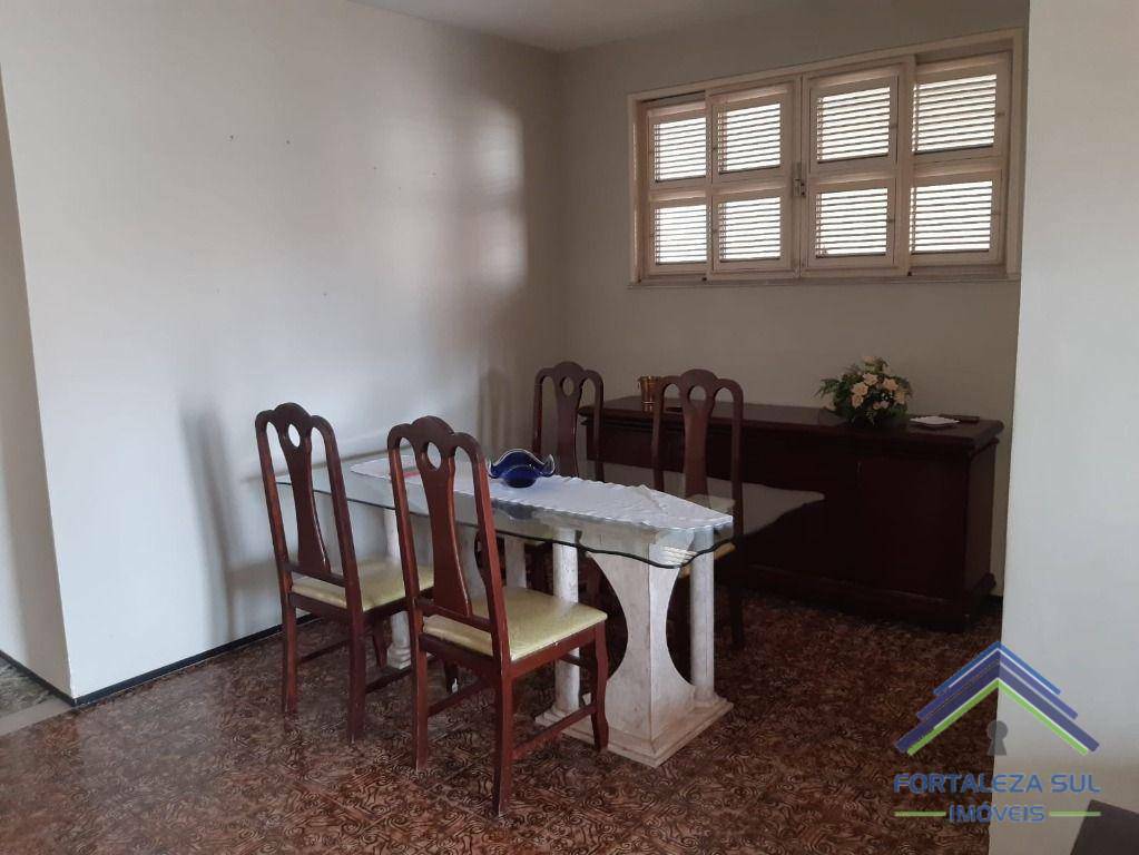 Casa à venda com 4 quartos, 217m² - Foto 12