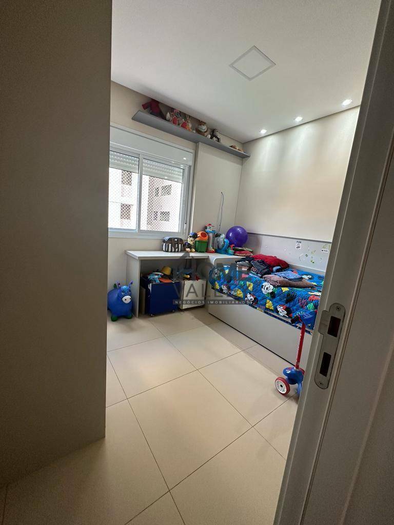 Apartamento à venda com 2 quartos, 75m² - Foto 11