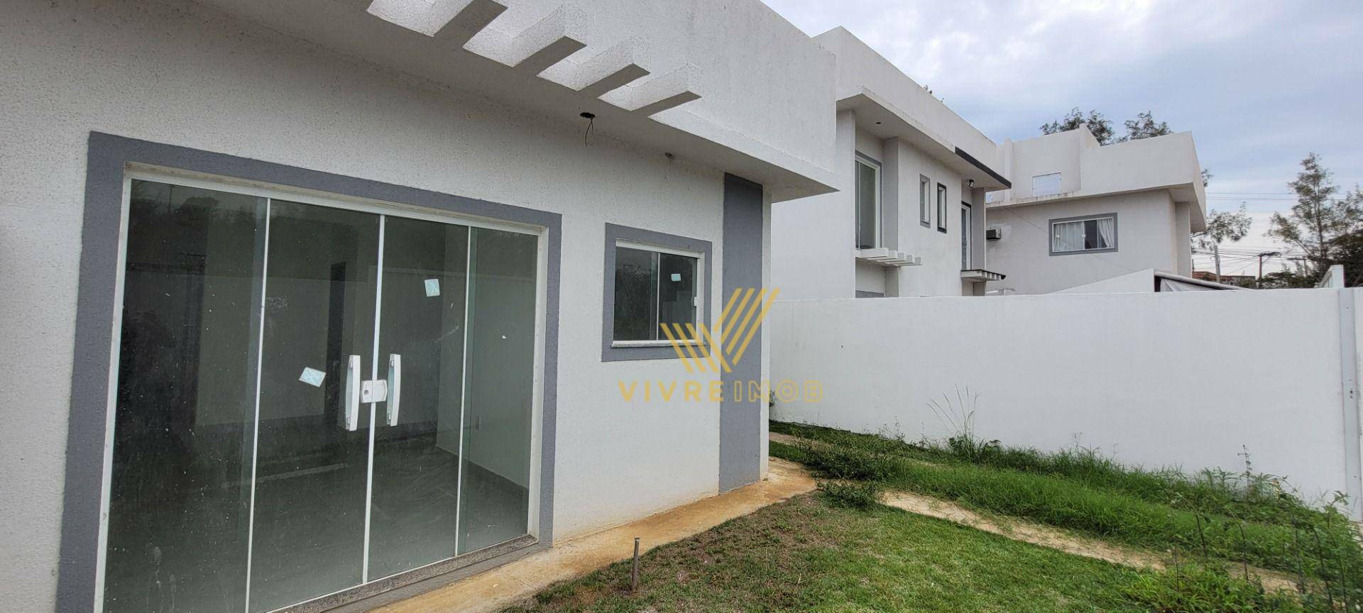 Casa à venda com 2 quartos, 60m² - Foto 1