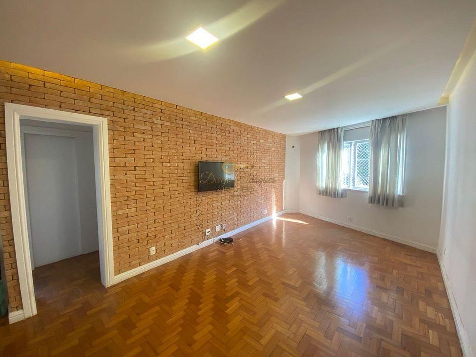 Apartamento à venda com 2 quartos, 70m² - Foto 2