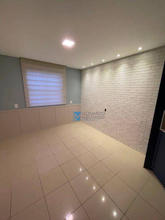 Casa de Condomínio à venda com 4 quartos, 350m² - Foto 13